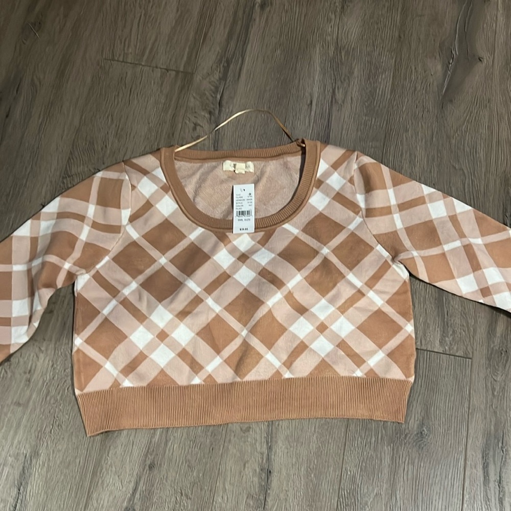 L A Hearts cropped plaid sweater from PacSun. SIZE: SMALL